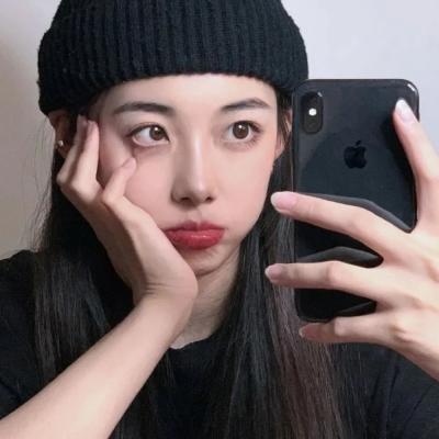 不再托腮遐思
